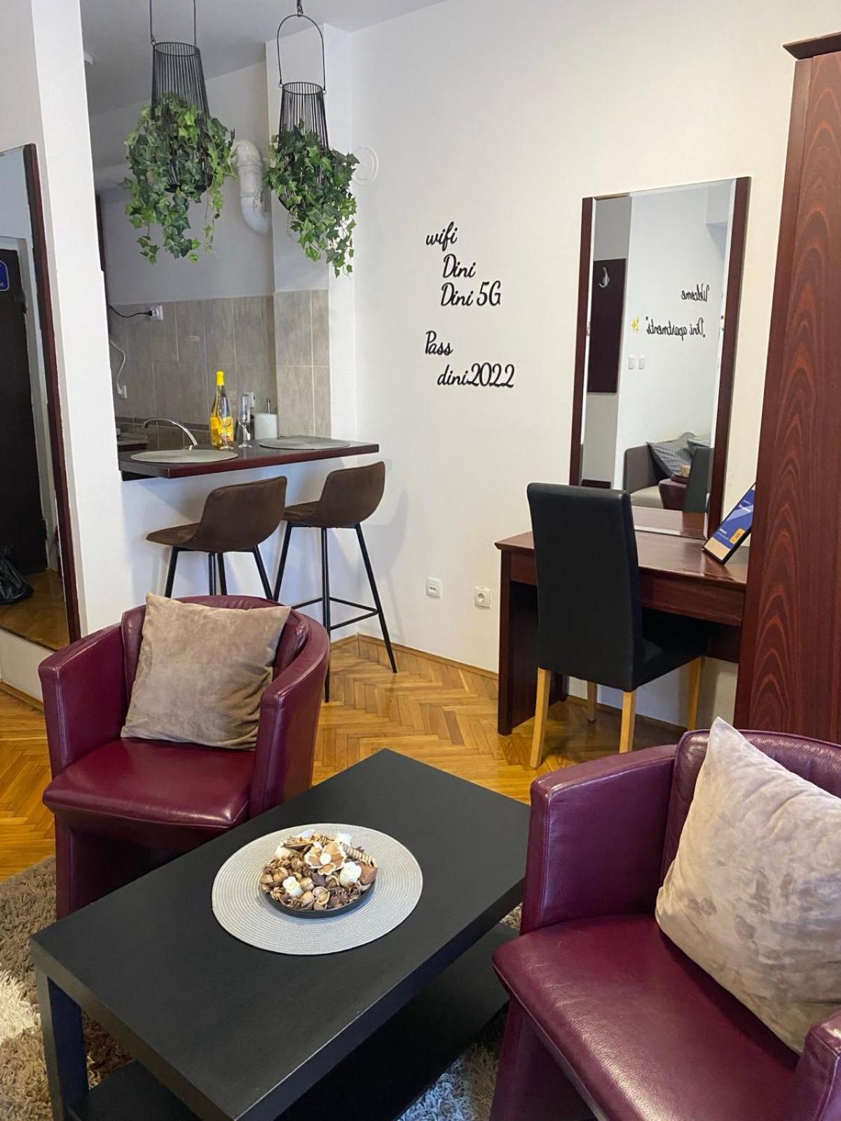 Dini Apartments Нови-Сад Экстерьер фото